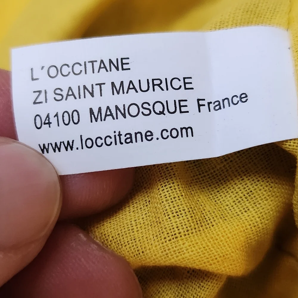 L'Occitane Cotton Pouch Makeup Case